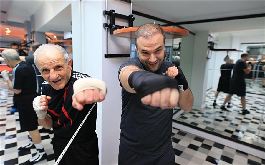 2016 yılında Cemal Kamacı oğlu Mustafa ile bir gösteri maçı yaptı. 40 yıl sonra ringe çıkan Kamacı'nın heyecanı ise gözlerinden okunuyordu.