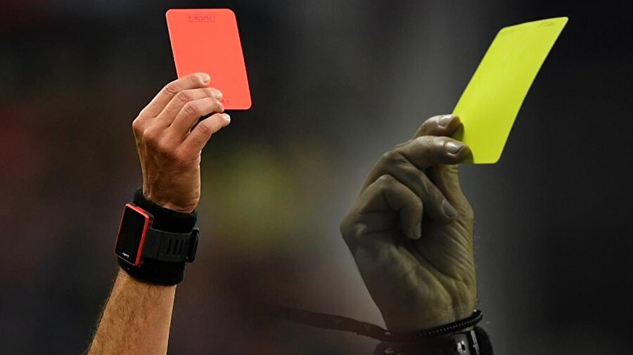 Sarı kart ve kırmızı kart nasıl ortaya çıktı?