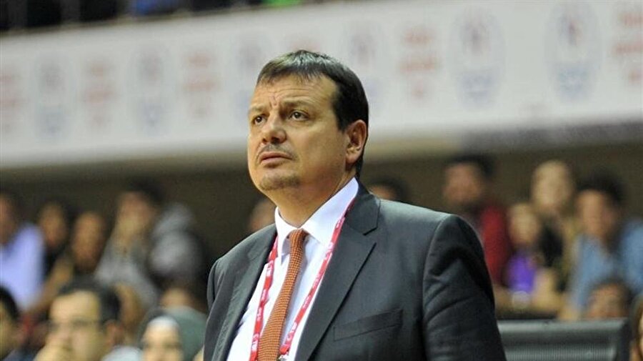 Ergin Ataman resmen Anadolu Efes'te