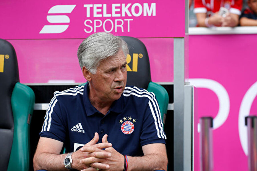 Carlo Ancelotti
58 yaşındaki teknik adam en son Bayern Münih'i çalıştırdı.