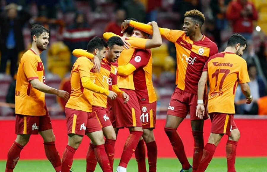 Sıra futbolculara geldi: 6 oyuncuyla yollar ayrılacak