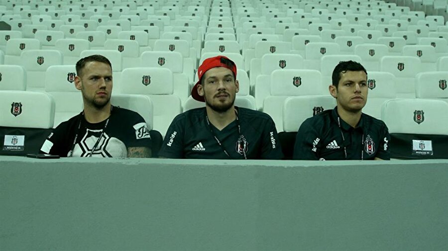 Beşiktaş'ta 2 ismin bileti kesildi: Devre arası yolcular