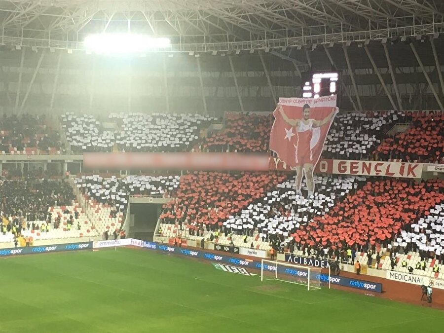 Sivasspor'dan Galatasaray'a olay 'Rocky Balboa' göndermesi