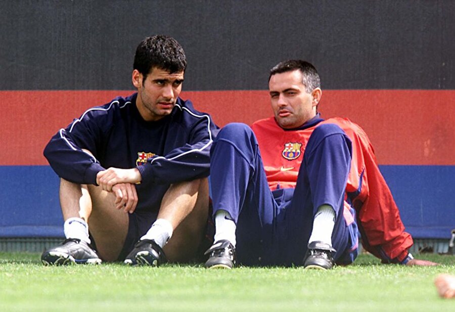 1996-1997 sezonunda Barcelona'nın başında teknik direktör Sir Bobby Robson bulunuyordu. Ünlü teknik adamın tercümanlığını ise Jose Mourinho yapıyordu. Kısacası Pep Guardiola ile Mourinho'nun yolları çok çok eski yıllarda kesişti. 