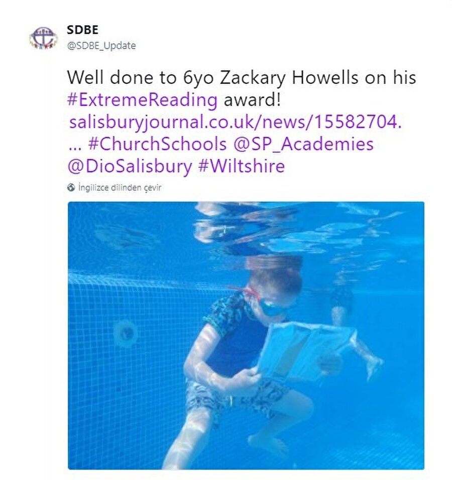 #Aşırıokuma

                                    "Her yıl daha fazla okuyamadım diye pişman olurum. Kitap okumak benim en sevdiğim etkinliktir. Bu nedenle öğrencileri okumaya teşvik etmek için okullarda yeni spor dalları oluşturuluyor. Öğrencileri her zaman okumaya zorlayan bu etkinliğe 'aşırı okuma' deniyor. Trambolinde atlarken, ata binerken, futbol oynarken hatta yüzerken"
                                