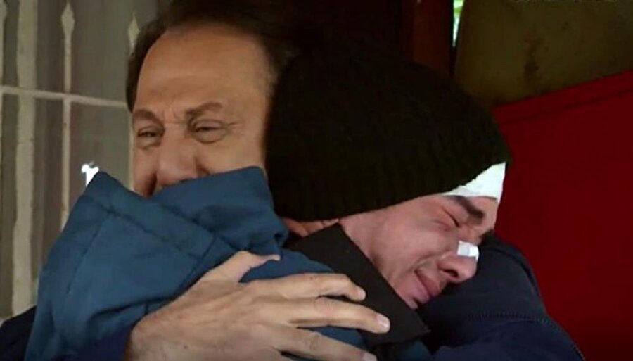 Hüsnü Komiser ve Tekin'in ağlatan sahnesi!