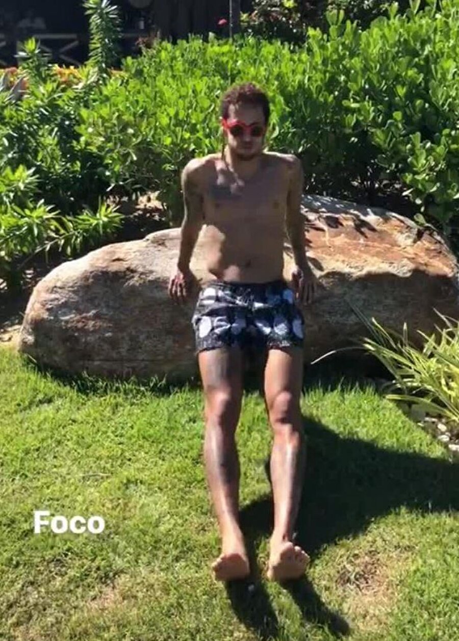 Fransa buz keserken; Neymar şortla sokaklarda idman yapıyor!