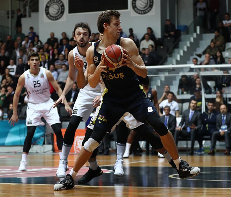 Potada yılın son derbisi Fenerbahçe Doğuş’un