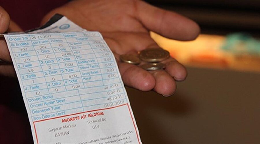 ​Yolda bulduğu su faturasını ve 50 lirayı bakın ne yaptı?