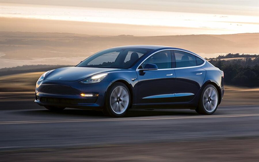 Tesla Model 3.