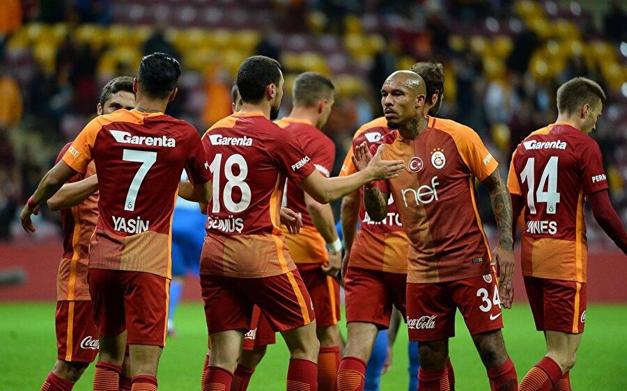 Galatasaray'da ilk ayrılık belli
