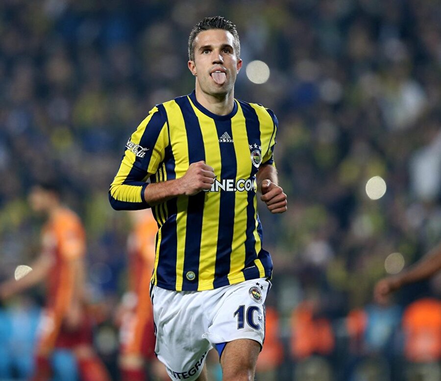 Van Persie'nin gitmek için son şartı, yönetimi çıldırttı!