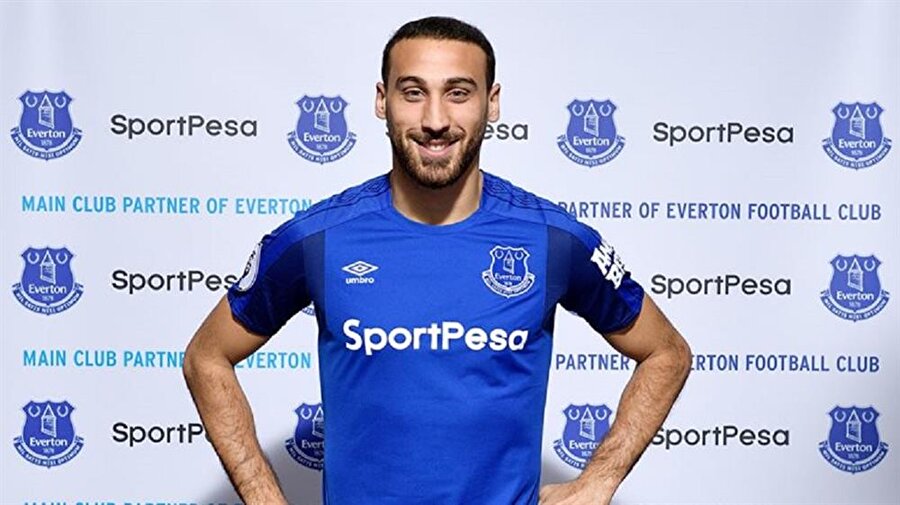 Cenk Tosun resmen Everton'da