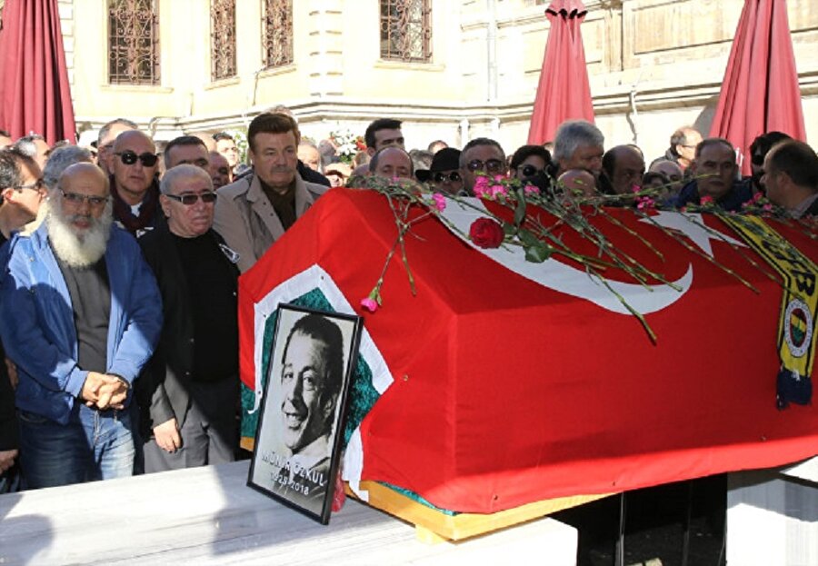 münir özkul