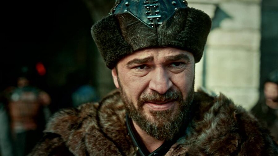 Rakip geldi!
Çarşamba akşamları reytinglere ambargo koyan Diriliş Ertuğrul'un karşısına 'Babamın Günahları' dizisi rakip olarak geliyor.