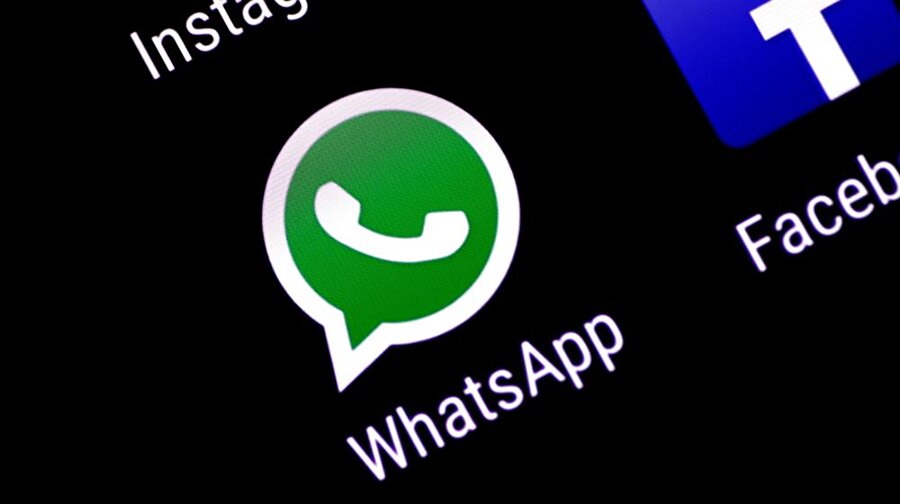 WhatsApp grup sohbetlerinde güvenlik açığı ortaya çıktı

                                    Facebook tarafından satın alınan ve dünyanın en çok kullanılan mesajlaşma uygulaması Whatsapp’ta yeni bir güvenlik açığı keşfedildi. Alman kriptograflar tarafından keşfedilen açık grup sohbetlerindeki uçtan uca güvenliği ortadan kaldırıyor. Grupta yazılanlar gruba davet edilmeyen kişiler tarafından görülebiliyor.
                                