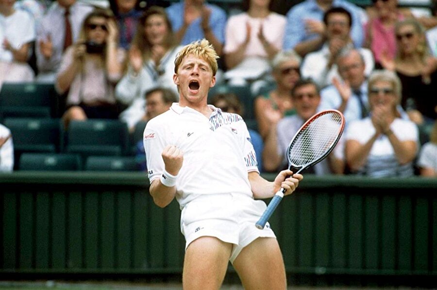 1985 yılında 17 yaşındayken, bir önceki yılın şampiyonu ve dünya 1 numarası John McEnroe, tüm zamanların en çok maç kazanan ismi Jimmy Connors, koleksiyonunda bir tek Wimbledon’ı eksik olan Ivan Lendl, İsveçliler Matts Wilander, Anders Jarryd, Joakim Nyström, daha sonra bu turnuvayı kazanacak olan Pat Cash’ın katıldığı Wimbledon’a damga vurdu.

