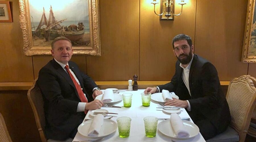 Başakşehir, Arda Turan'ı resmen açıkladı
