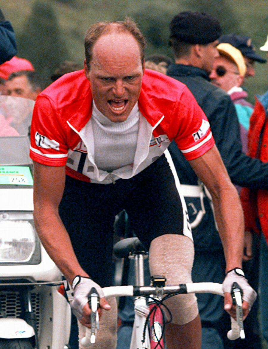 Bjarne Riis

                                    Danimarkalı sporcu Bjarne Riis, 1996'da Fransa Bisiklet Turu'nu kazandı. Ünlü spor adamı 2007'de yılında yaptığı açıklamada 1993-96 yılları arasında katıldığı organizasyonlarda doping kullandığını itiraf etti. Ancak olayın üzerinden uzun yıllar geçtiği için Bjarne Riis'in unvanı geri alınmadı.
                                