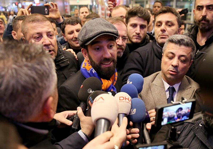 Galatasaray kaptanından Arda Turan'a olay gönderme