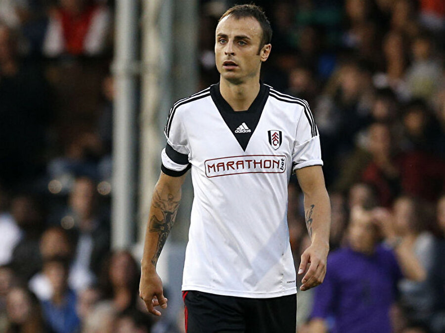 
                                    Berbatov, 2012'de bir başka İngiliz ekibi Fulham'a imza attı. İki sezon Fulham'da top koşturan Berbatov, 2014'te Monaco'ya imza attı.
                                