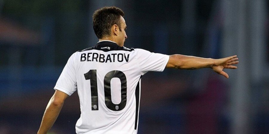 1 Temmuz 2016'da PAOK Saloniki'den ayrılan Berbatov uzun süre kendisine kulüp bulamadı.