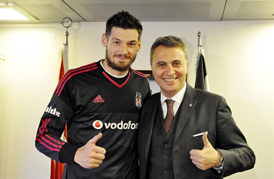 ​Boyko Beşiktaş'ın başını yaktı: Vida forma giyemeyecek!