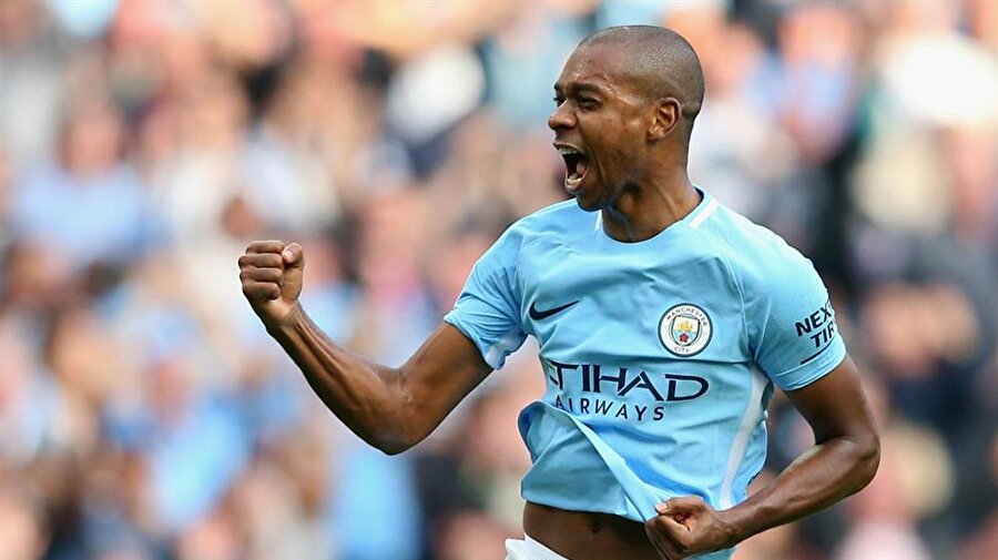 Manchester City, Fernandinho'ya ile nikah tazeledi