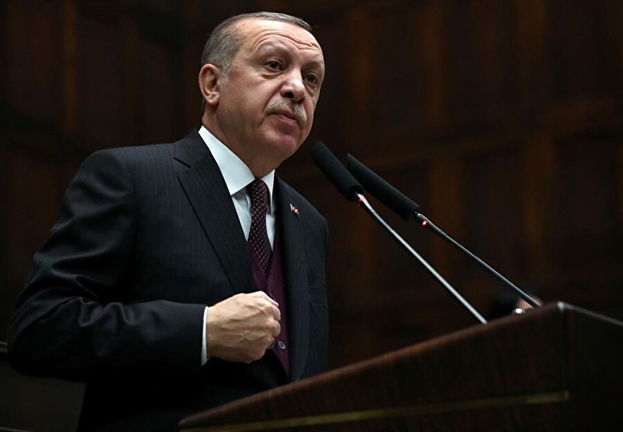 Cumhurbaşkanı Erdoğan: "Yabancı yatırımcıların gelmekten çekindiği o eski Türkiye, artık geçmişte kalmış acı bir hatıradır"  ​

                                    Cumhurbaşkanı Erdoğan, Avrupa İmar ve Kalkınma Bankası nezdinde kurulacak "Donör Fonu"na ilişkin işbirliği anlaşması imza töreninde konuştu. Erdoğan: "Bazı kredi derecelendirme kuruluşlarının hala ideolojik yaklaşımlarından kurtulabilmiş değiliz. İdeolojik yaklaşım içerisinde patinaj yapıyorlar. Türkiye yatırımları ile de, üretimi ile de, şu anda dünyadaki müstesna ülkelerden bir tanesidir." dedi.
                                