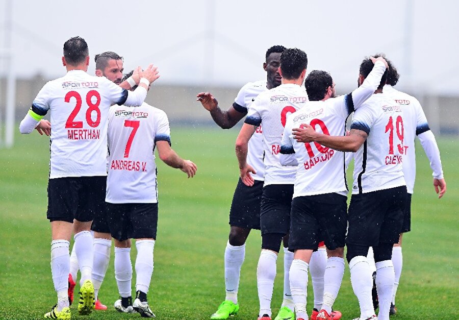 Ümraniyespor 7-0 Gaziantepspor maç özeti ve golleri