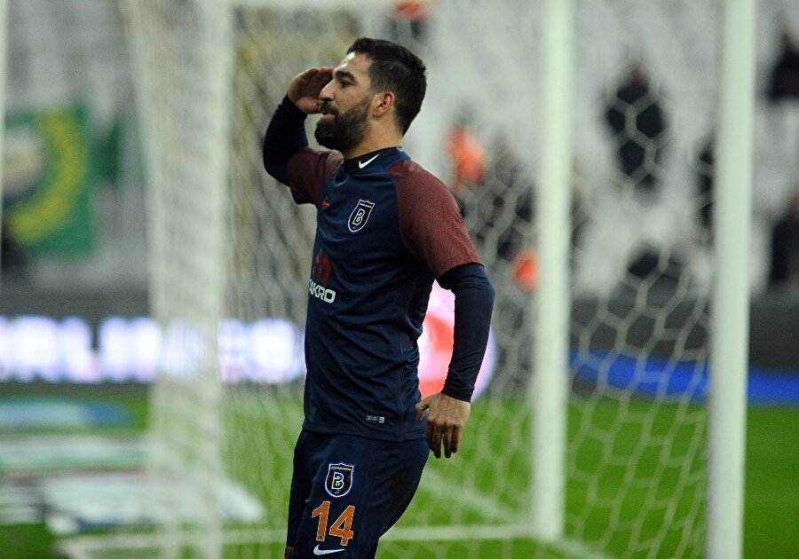 Arda Turan'dan asker selamı