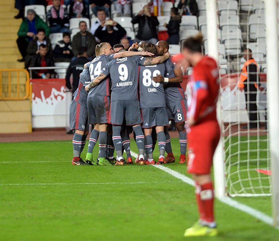 Beşiktaş'ın deplasmanda galibiyet hasreti bitti