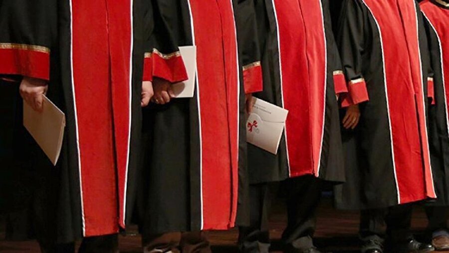 Akademisyenlere mecburi hizmet geliyor