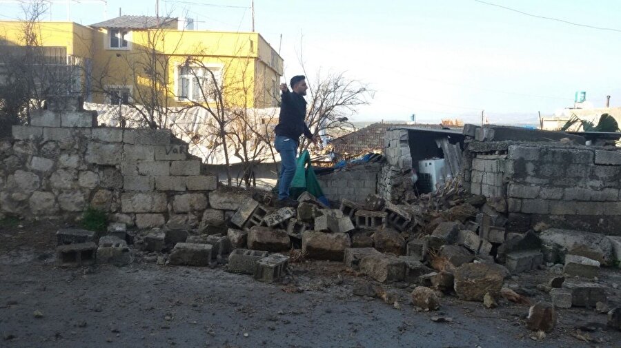 Reyhanlı'ya 2 roket atıldı