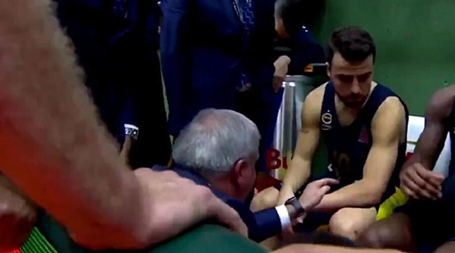 Obradovic, Melih Mahmutoğlu'na tokat attı