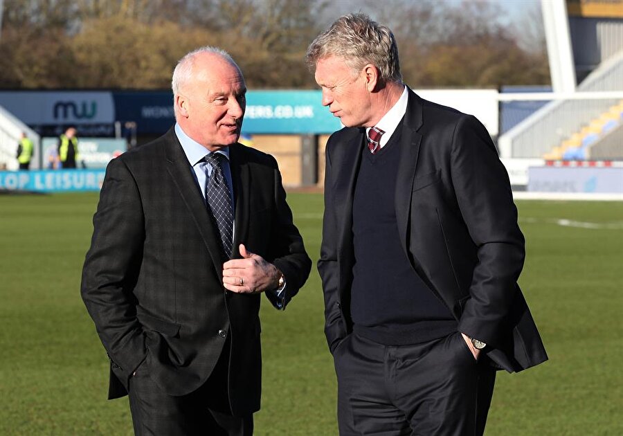 West Ham United ırkçılık yapan yöneticiyi gönderdi