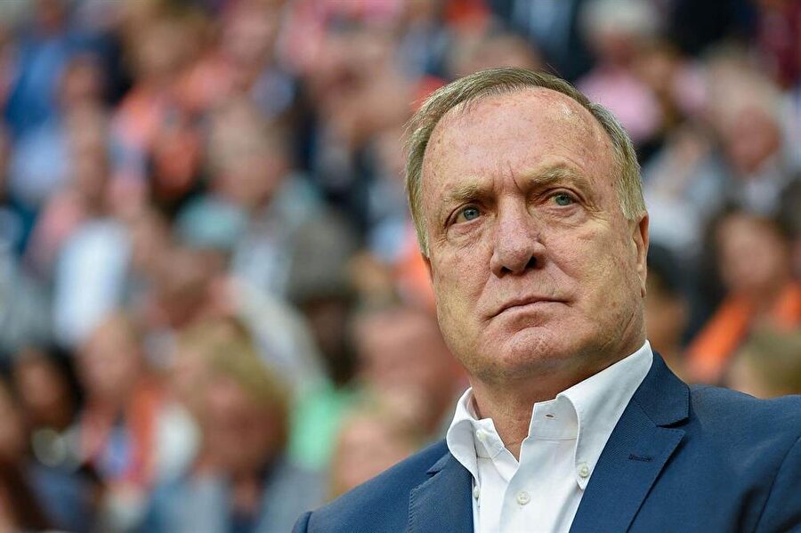 Dick Advocaat futbolcusunu tanımadı!