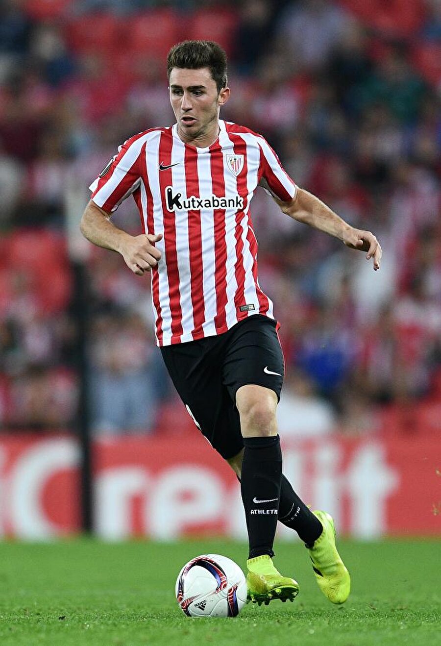 Aymeric Laporte
Fransız futbolcu Aymeric Laporte, 30 Ocak'ta Athletic Bilbao'dan Manchester City'ye 65 milyon Euro'ya transfer oldu.