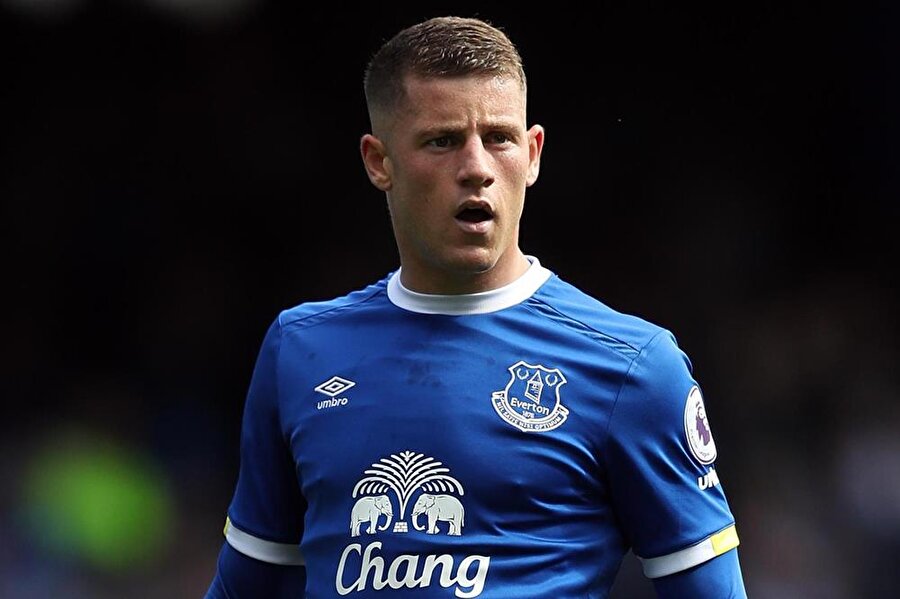 Ross Barkley
Everton'da forma giyen Ross Barkley, Chelsea'ye 16 milyon Euro'ya transfer oldu.