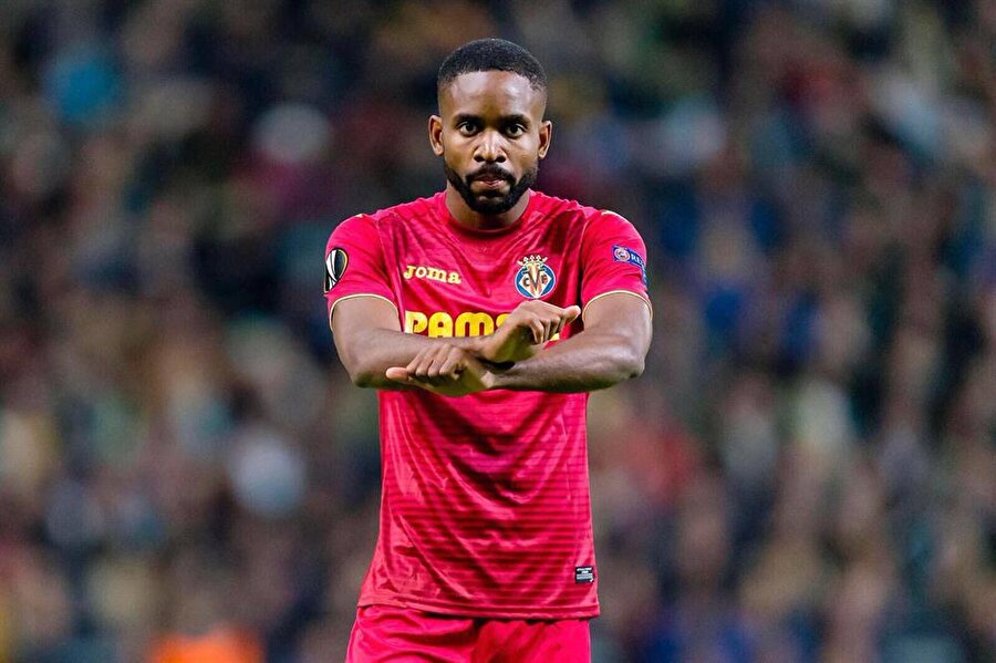 Cedric Bakambu
Ünlü futbolcu Cedric Bakambu, Villarreal'den Çin Ligi ekibi BJ Sinobo Guoan'a 40 milyon Euro'ya imza attı.