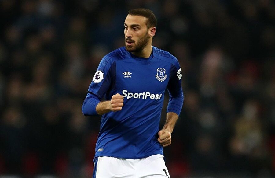 Cenk Tosun
Beşiktaş'ın golcü oyuncusu Cenk Tosun, Everton'a 22 milyon Euro'luk bonservis bedeliyle imza attı.