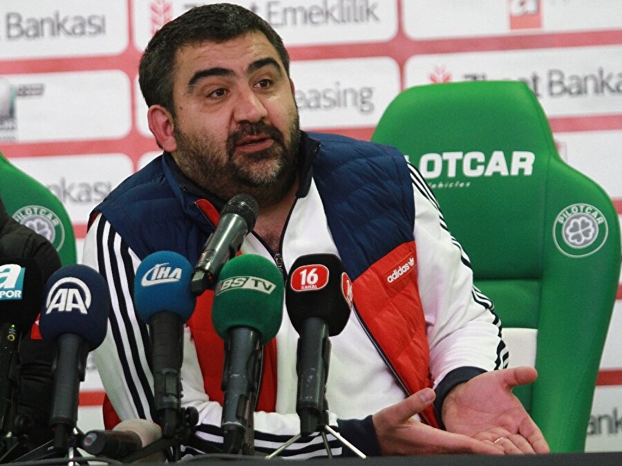 Ümit Özat