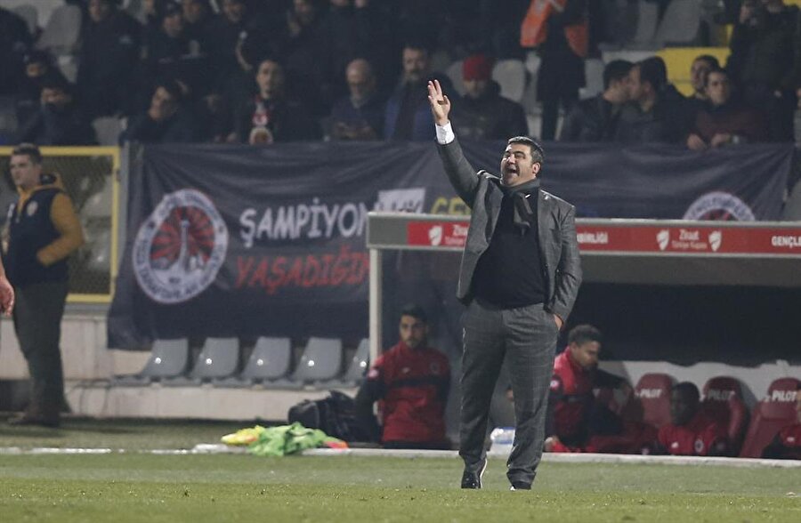 Ümit Özat