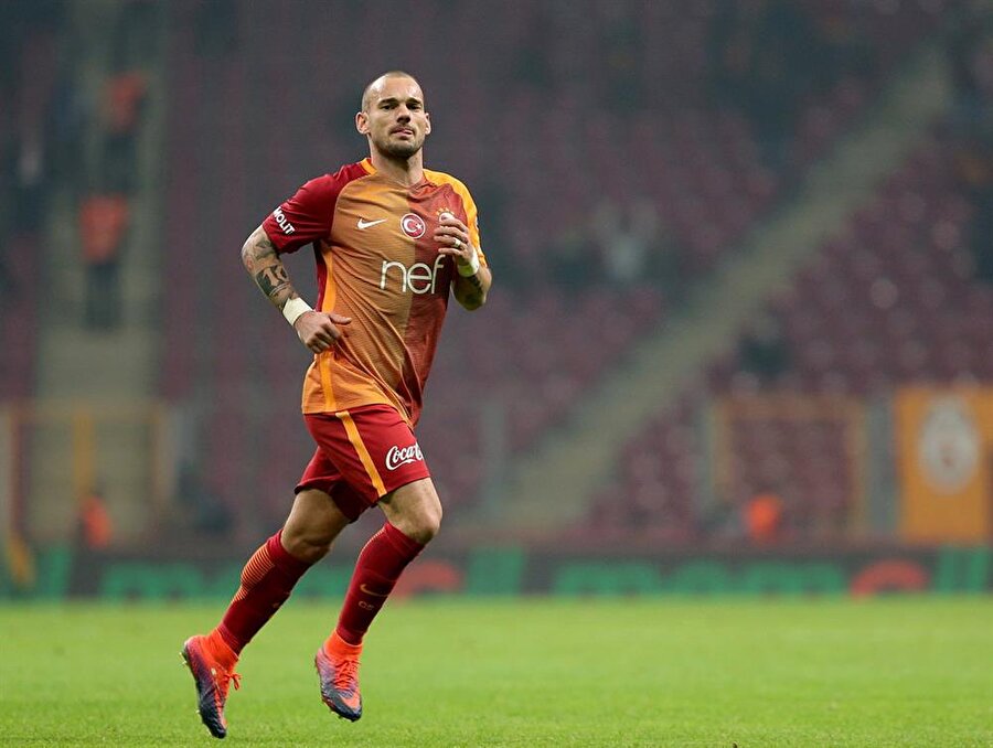 Dursun Özbek'ın bonkörlüğü şaşırttı! Sneijder'in babasına ödenen rakam dudak uçuklattı