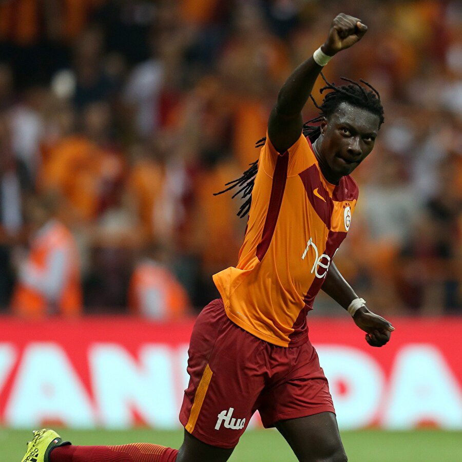 Galatasaray taraftarlarına kötü haber: Gomis satılıyor!