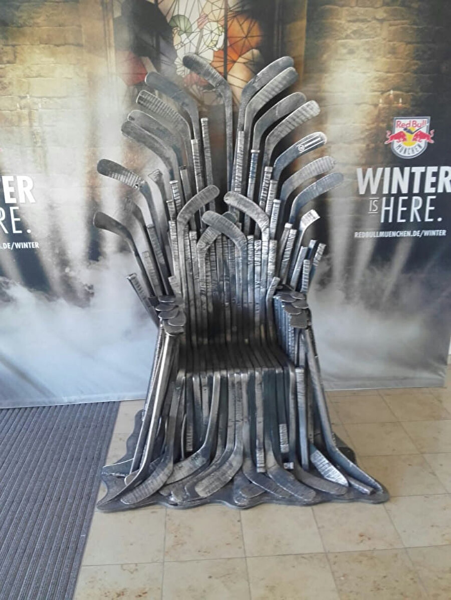 The hockey throne