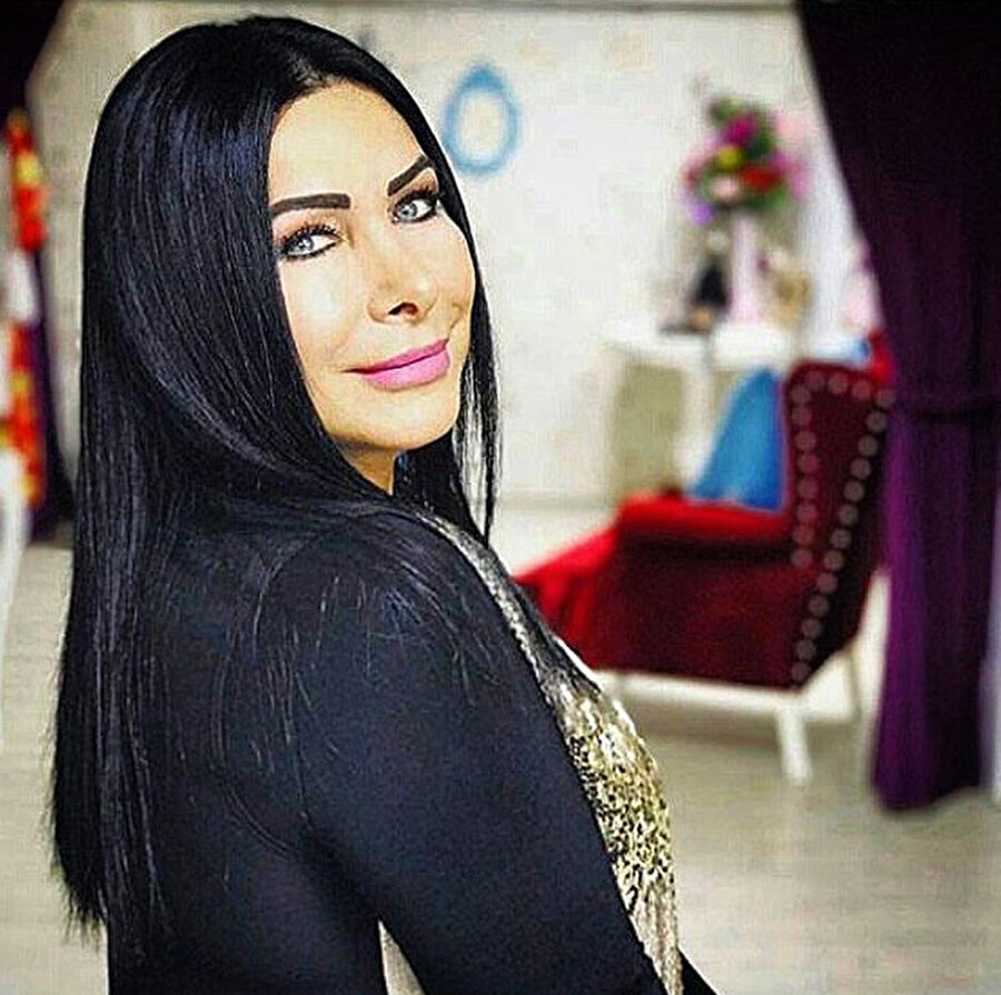 100'ü aşkın eseri var
İstanbul Belediye Konservatuarı İcra Heyeti'nde yer aldığı sırada, İstanbul Radyosu'nda da sözleşmeli sanatçı olarak 4 yıl çalıştı. Çok sayıda albümü olan Türk halk müziğinin usta isminin, 100'ü aşkın söz ve bestesi kendisine ait olan eseri bulunuyor.