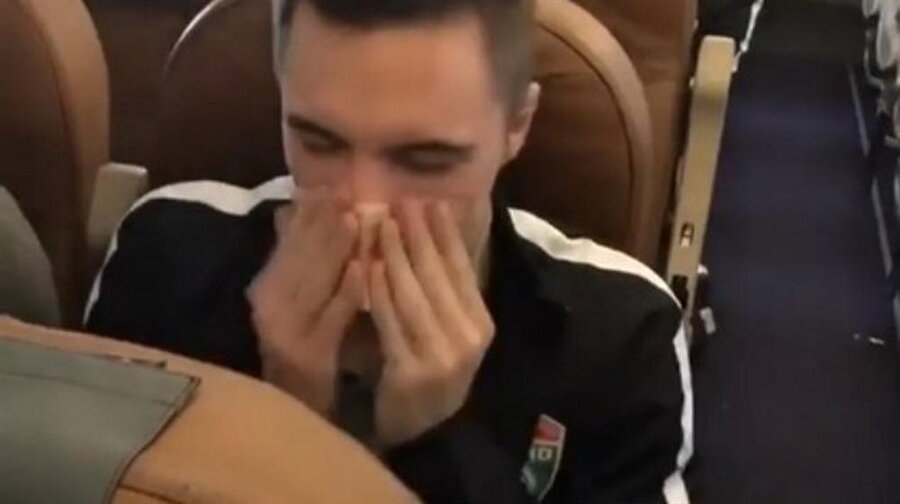 Rus futbolcu paraya burnunu silip Instagram'da paylaştı!
