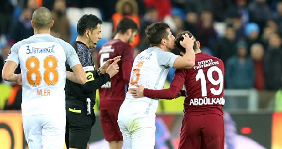 Arda ve Emre'den Abdülkadir'e özel ilgi