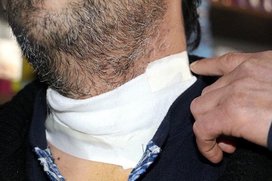 Önce öptü, sonra boğazını keserek gasp etti